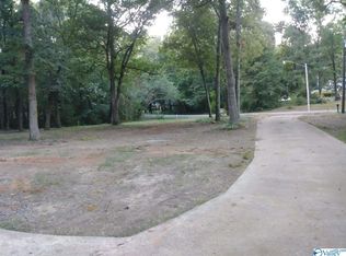 935 Vestavia Dr SW, Decatur, AL 35603