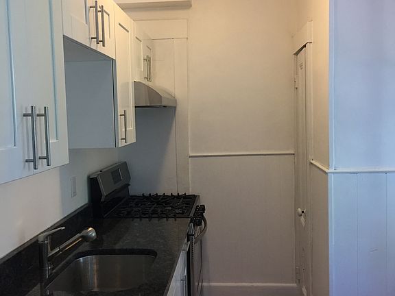 5th image of 15 Chestnut St APT 3