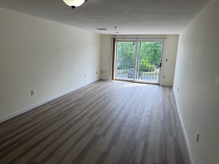 45 Christopher Dr — Photo 6