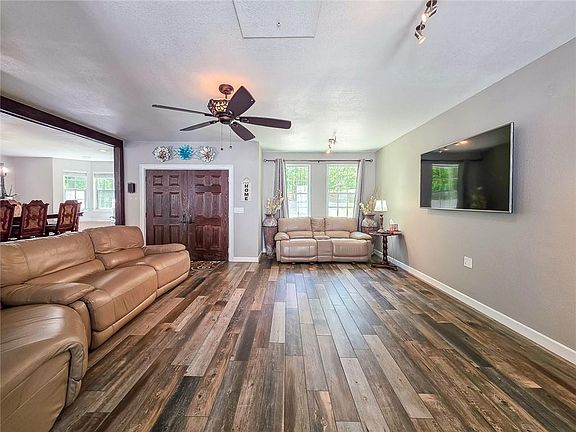 4th image of 27 Hughes Rd
