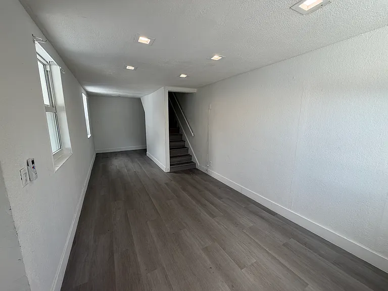 1968 NW 24th Ave #3-2 — Photo 10