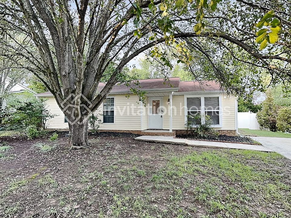 1st image of 427 Vista Grande Cir