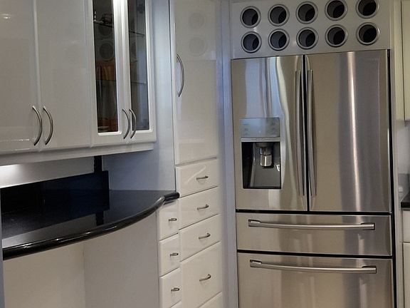 3rd image of 5005 Collins Ave APT 1025