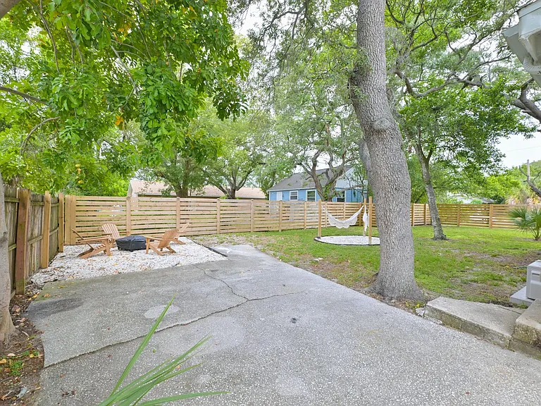 1161 Howard St — Photo 3