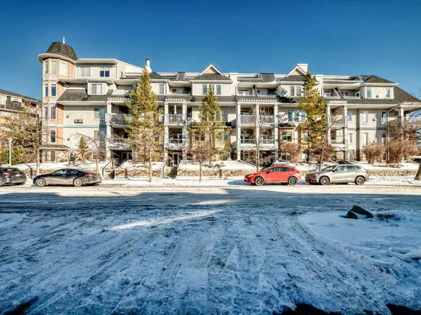 2422 W Erlton St SW #103, Calgary, AB T2S 3B6