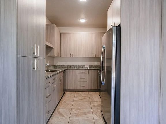 2nd image of 1005 N Tortoise Rock Dr Unit 29