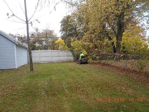 3rd image of 117 Parkwood Blvd