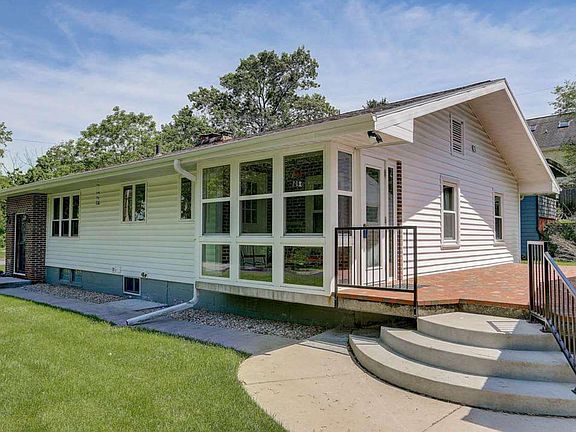 2nd image of 5501 Tesla Ter