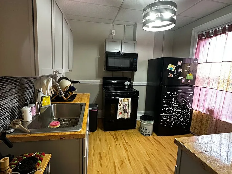4901 Friendship Ave. — Photo 40