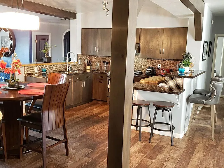 5968 S Avenida Bodega — Photo 3