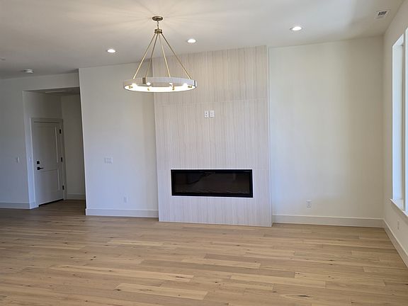 4th image of 20803 NE 83rd St
