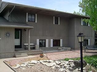 4518 Pine Ridge Rd, Winfield, KS 67156