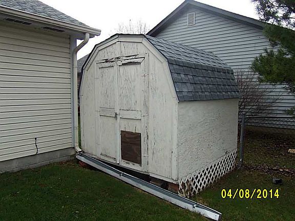 4th image of 74 Westview Pl