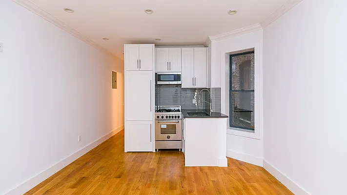 Rented by Nooklyn NYC LLC | media 35