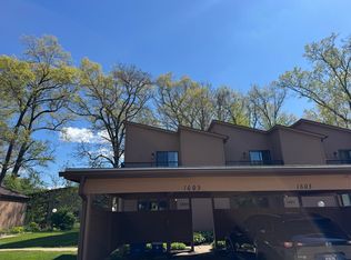 1605 Earthstone Dr, Valparaiso, IN 46383