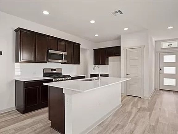 4th image of 7717 Lowenfield Dr
