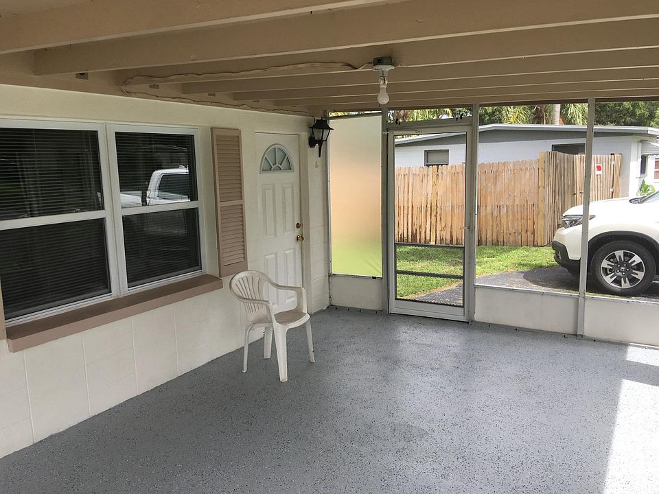 2nd image of 11839 104th St