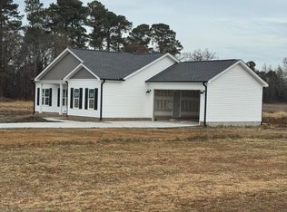 445 Bud Johnson Rd, Newton Grove, NC 28366