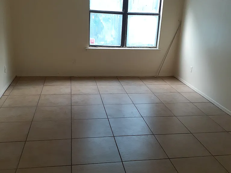 512 N Mendenhall Rd — Photo 6