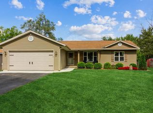 32814 S Lakeshore Dr, Burlington, WI 53105