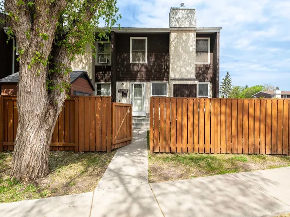 18439 66th Ave NW, Edmonton, AB T5T 2M1