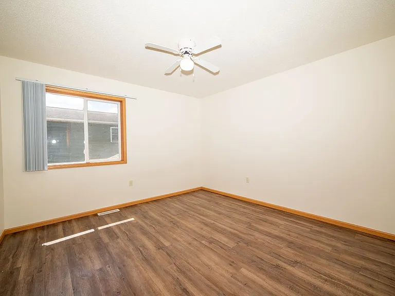 1338 Mark Ave — Photo 12
