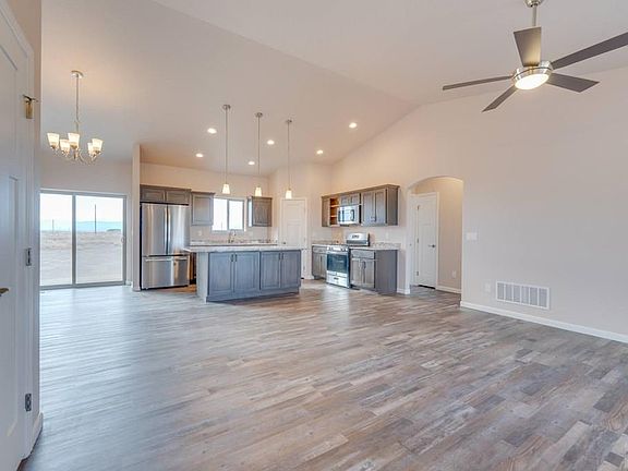 2nd image of 492 E Scandia Dr