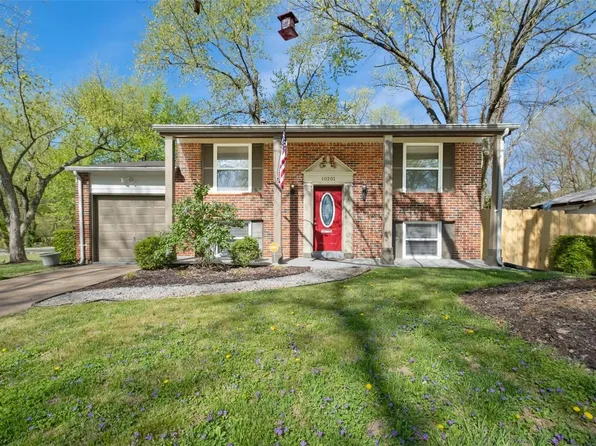 10201 Duke Dr, Saint Louis, MO 63136