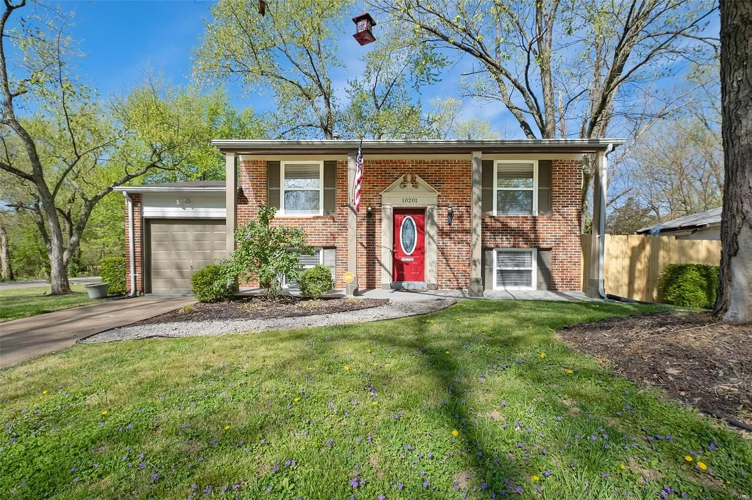 10201 Duke Dr photo 1