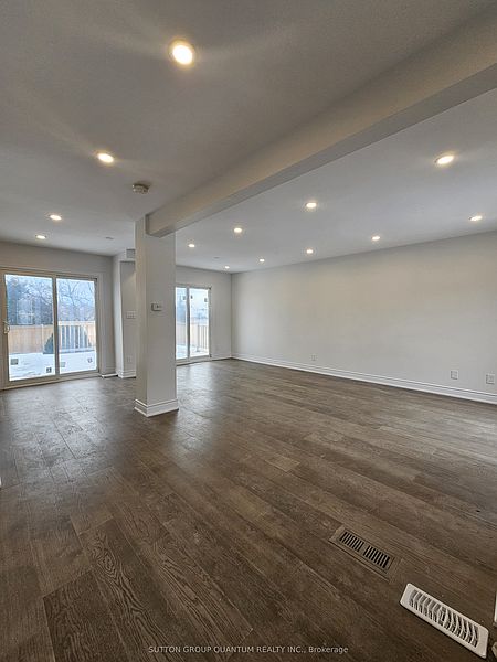 Burlington House for rent - 3 Bedrooms — photo 2