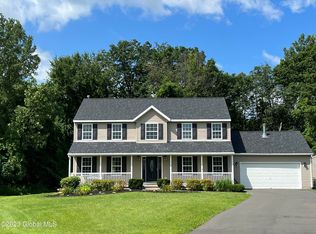 8 Sprucewood Ct, Waterford, NY 12188