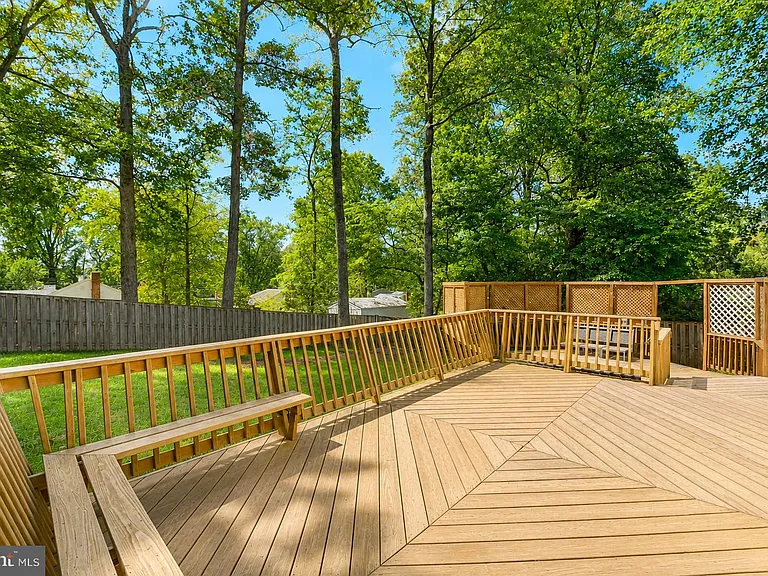 10827 Charles Dr — Photo 19