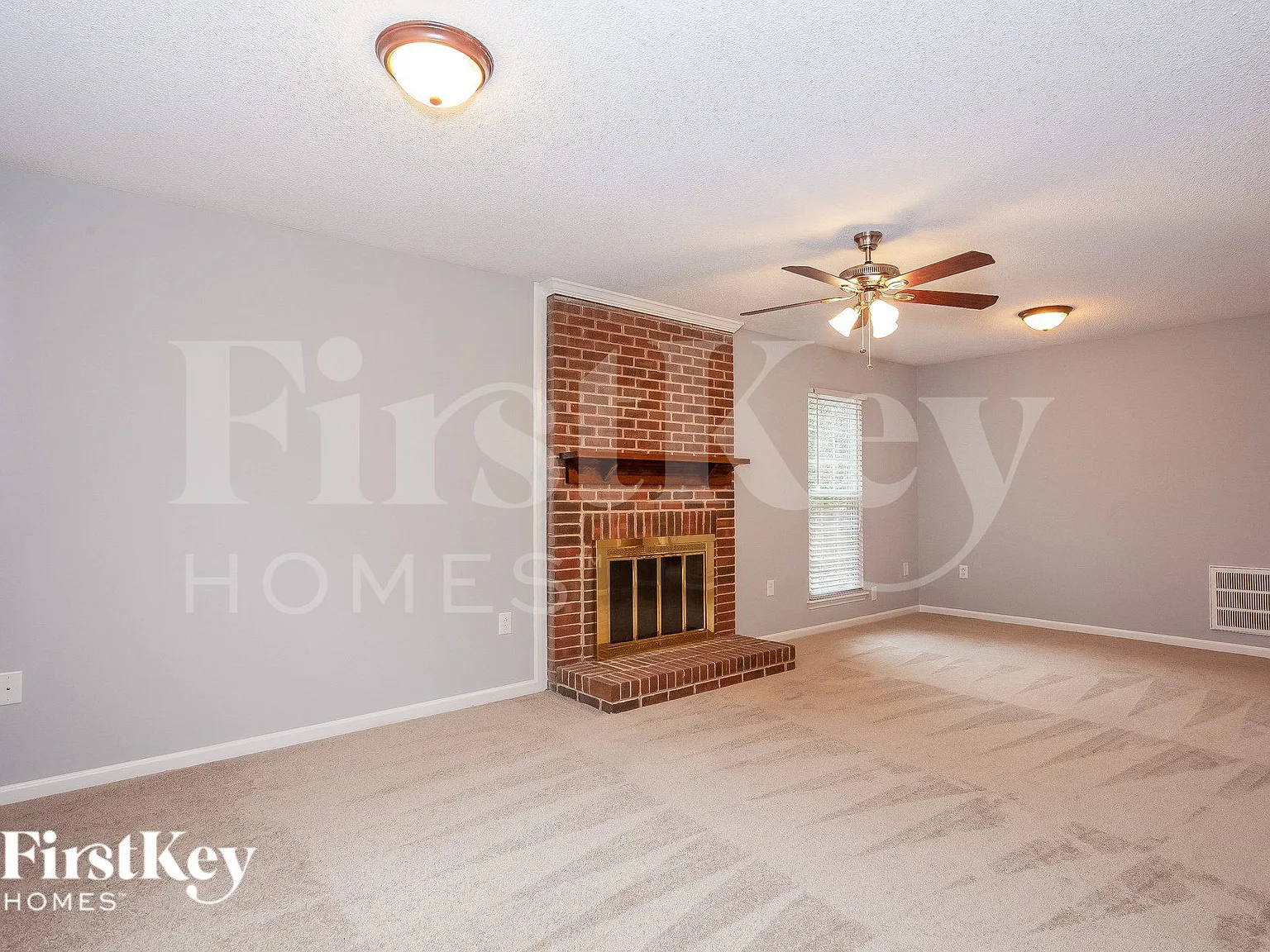 3 bed, 2.5 bath, 1686 sqft, $1,675 — Photo 2