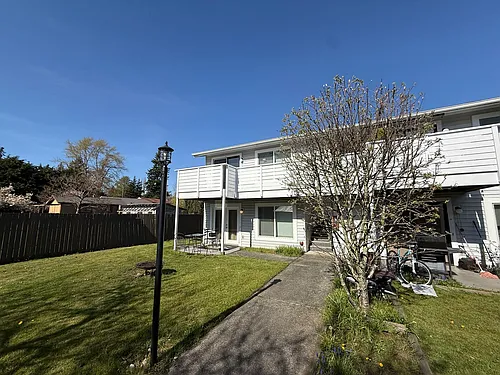 2818 W Maplewood Ave Photo 1