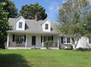 467 Taugwonk Rd, Stonington, CT 06378