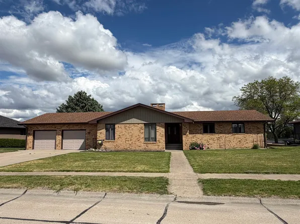 2051 NW Calle Colombo St, Columbus, NE 68601