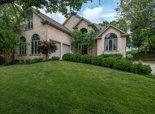 631 Forest Hill Dr, Lexington, KY 40509