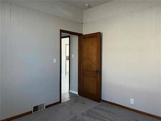 2 bed, 1.0 bath, 1089 sqft, $1,297 — Photo 4