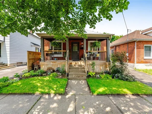 166 East Ave, Brantford, ON N3S 3M6