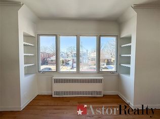 61-11 229th St #2, Oakland Gardens, NY 11364