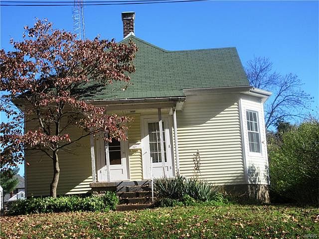 1st image of 2632 Louis Ave