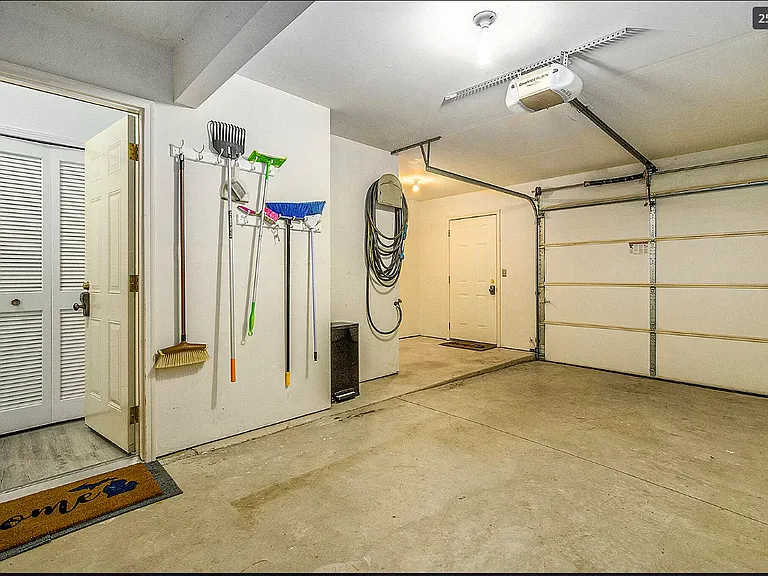 6308 Harlequin Ln — Photo 23