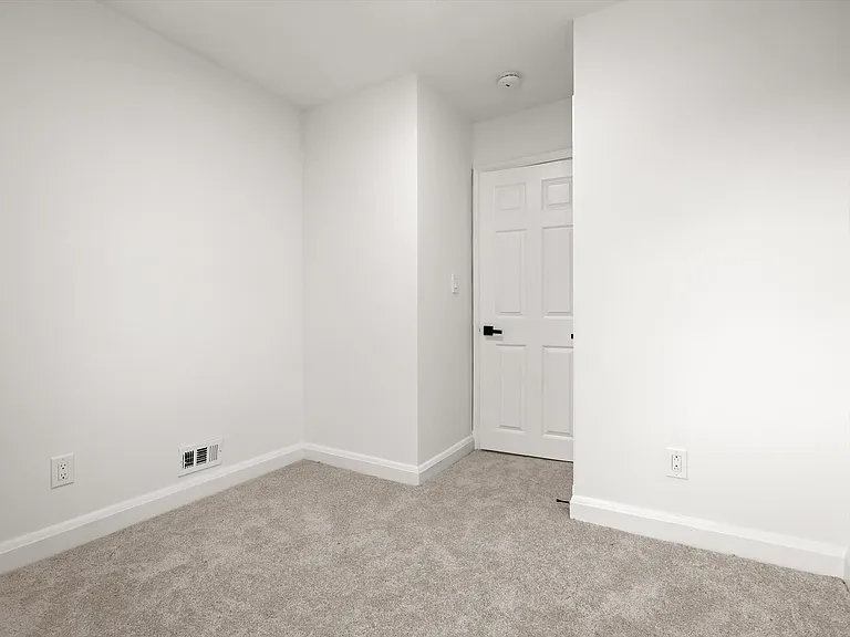 1302 Woodbourne Ave — Photo 13