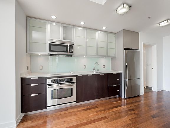 2nd image of 575 6th Ave Unit 904