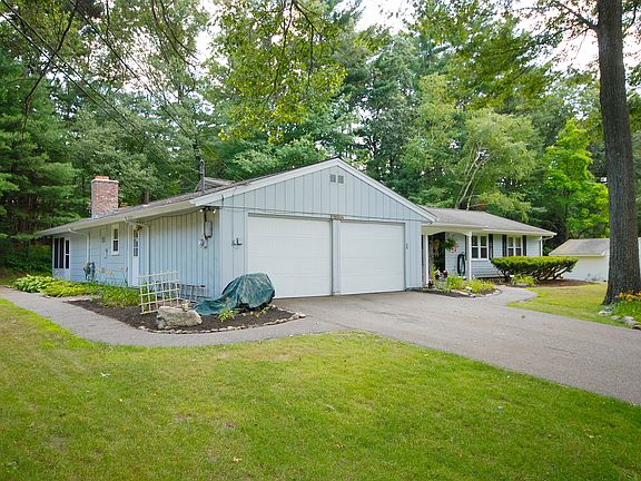 2nd image of 14 Gallup Dr