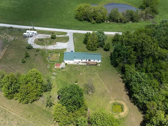 4th image of 7080 NW Mill Creek Dr