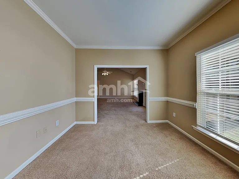 808 Bindon Ln — Photo 8