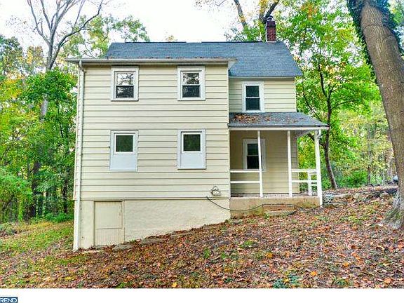 5th image of 50 Oakwood Ln