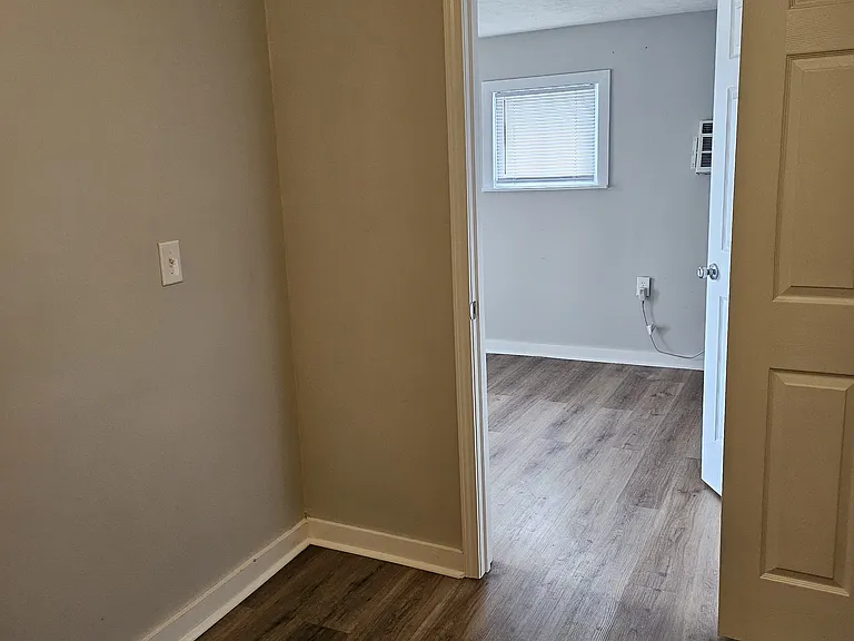 613 Poplar St #B — Photo 5