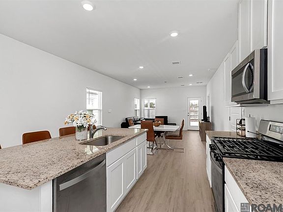3rd image of 8009 Derick Ave